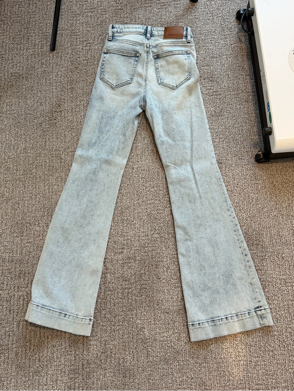 Hidden Happi High-Rise Light Wash Flare Jeans - Women - Picture 9 of 11